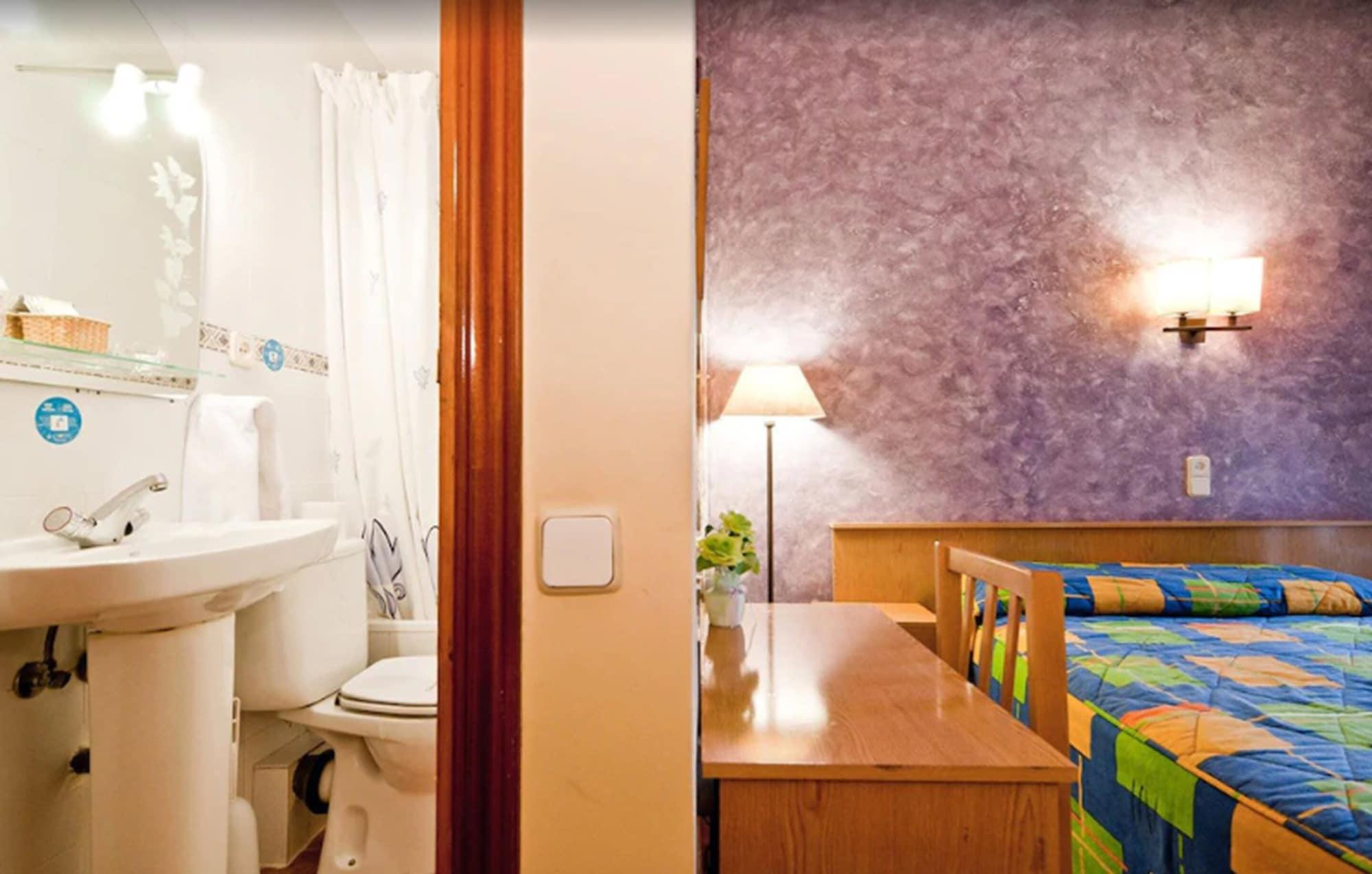 Hostal Oporto Madrid Bagian luar foto