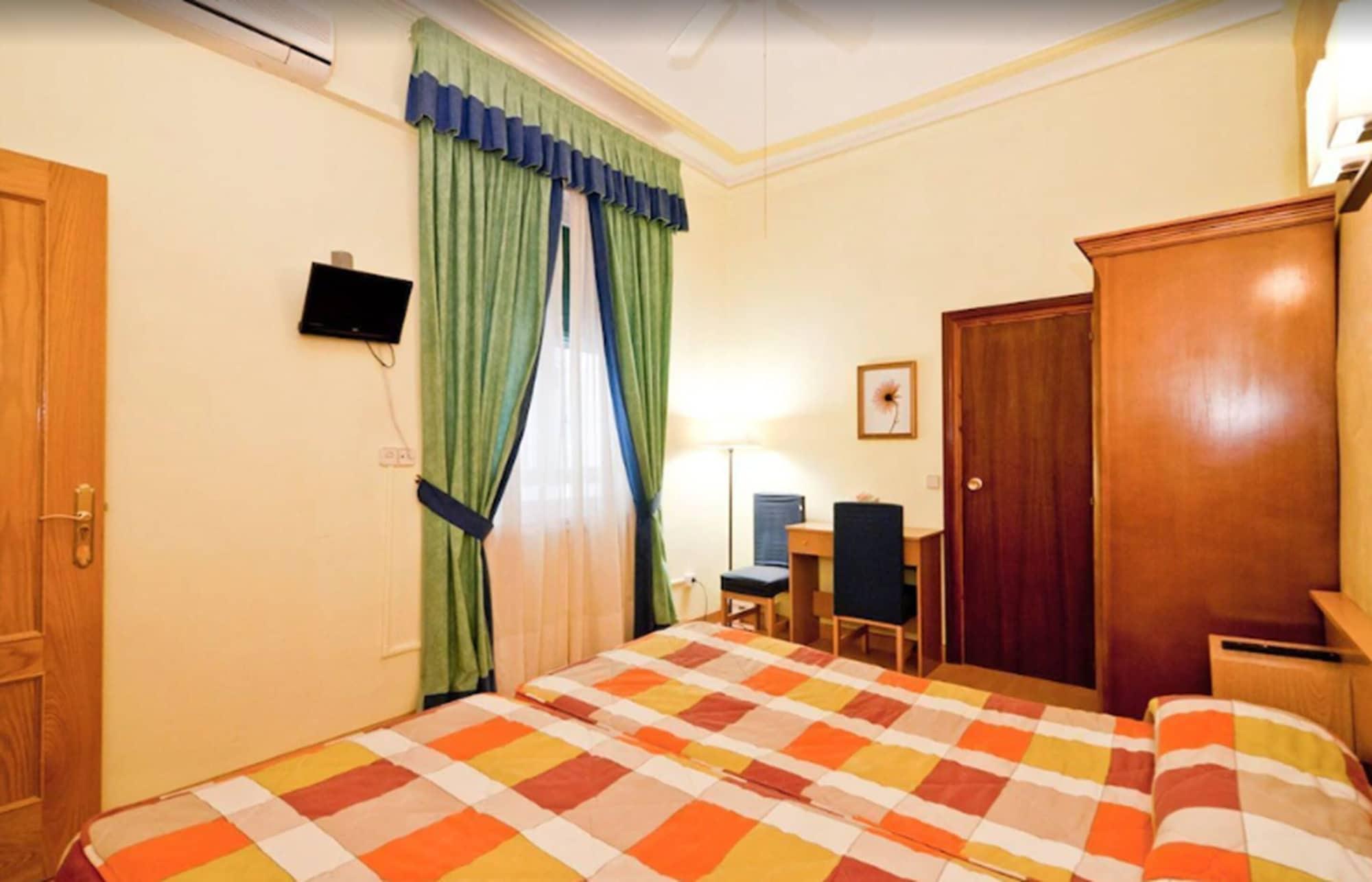 Hostal Oporto Madrid Bagian luar foto