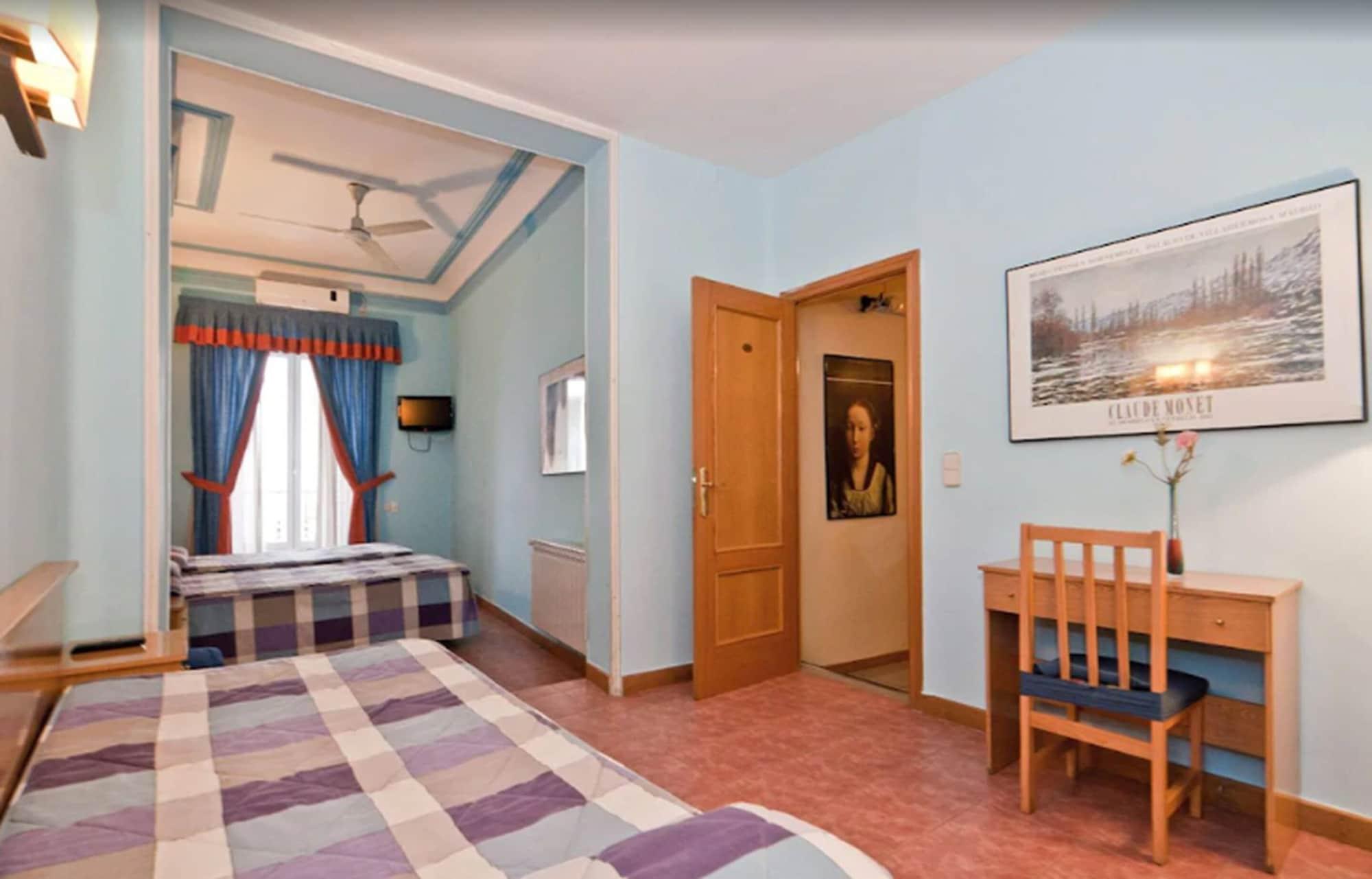Hostal Oporto Madrid Bagian luar foto